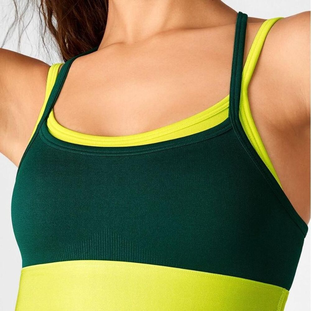 Fabletics Poppy Seamless Layered Sports Bra in Green - Size Medium